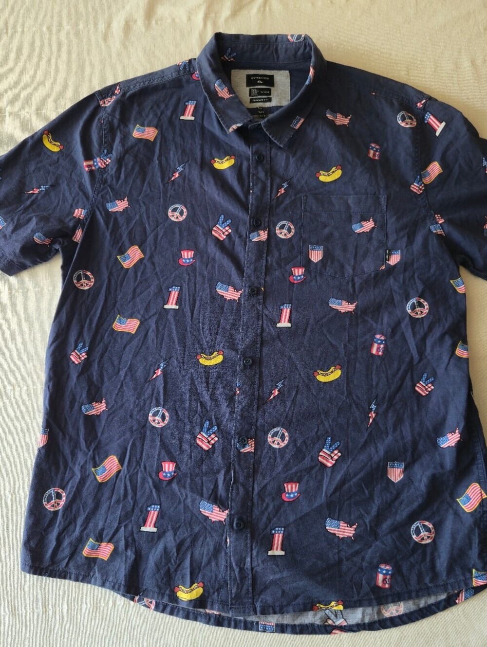 Quiksilver Men's Navy Blue Short Sleeve Button-Up Shirt XL Regular Fit